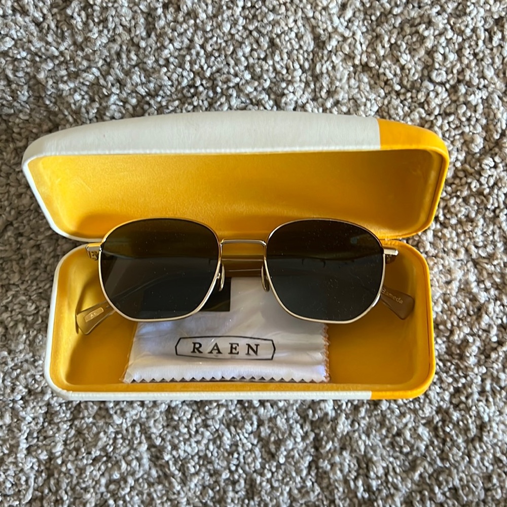 Brand new Raen sunglasses